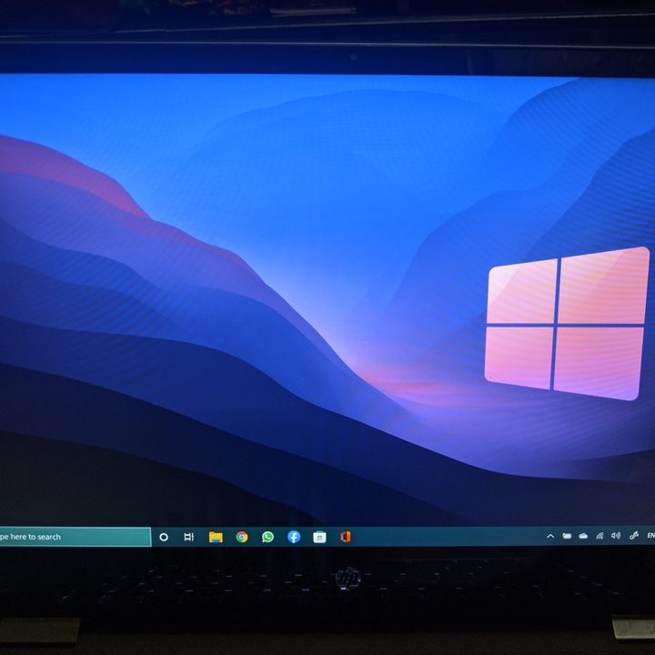 Broken Start Menu and Taskbar in Windows 11.