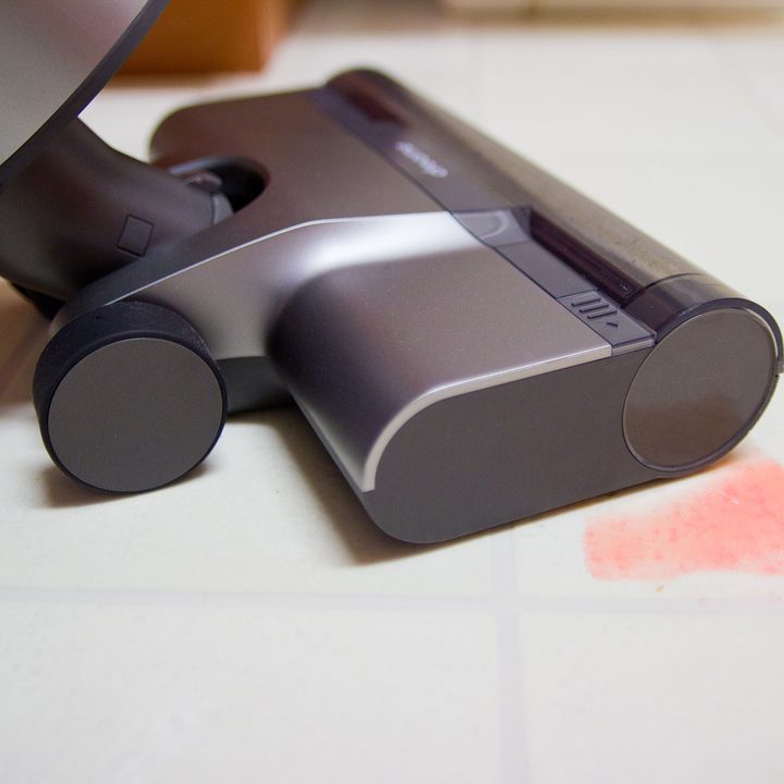 Closeup of vacuum attachment on the Dreame H11 Max Vacuum.