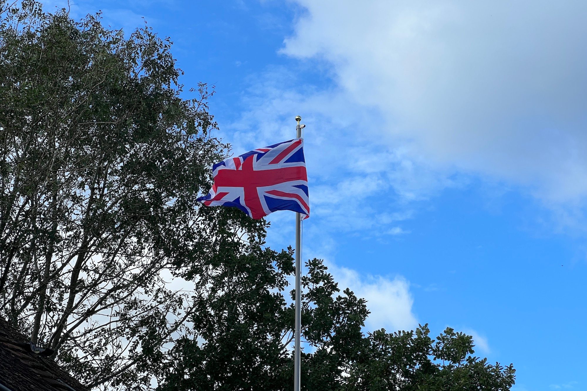 A 3x zoom photo of a flag taken with the iPhone 13 Pro.