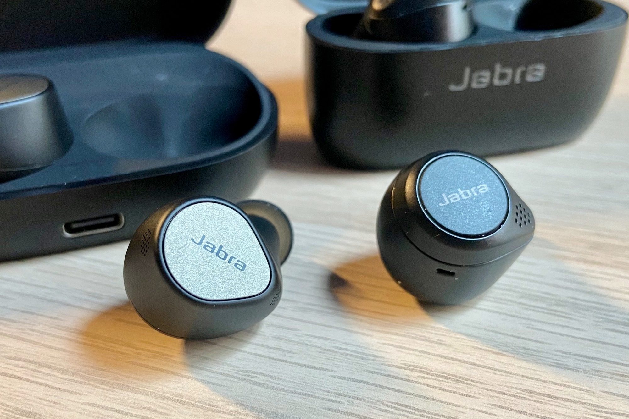 Jabra Elite 7 Pro vs. Sony WF-1000XM4 - Digital Trends