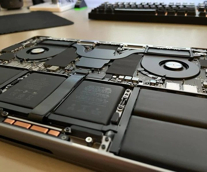 A teardown of the MacBook Pro.