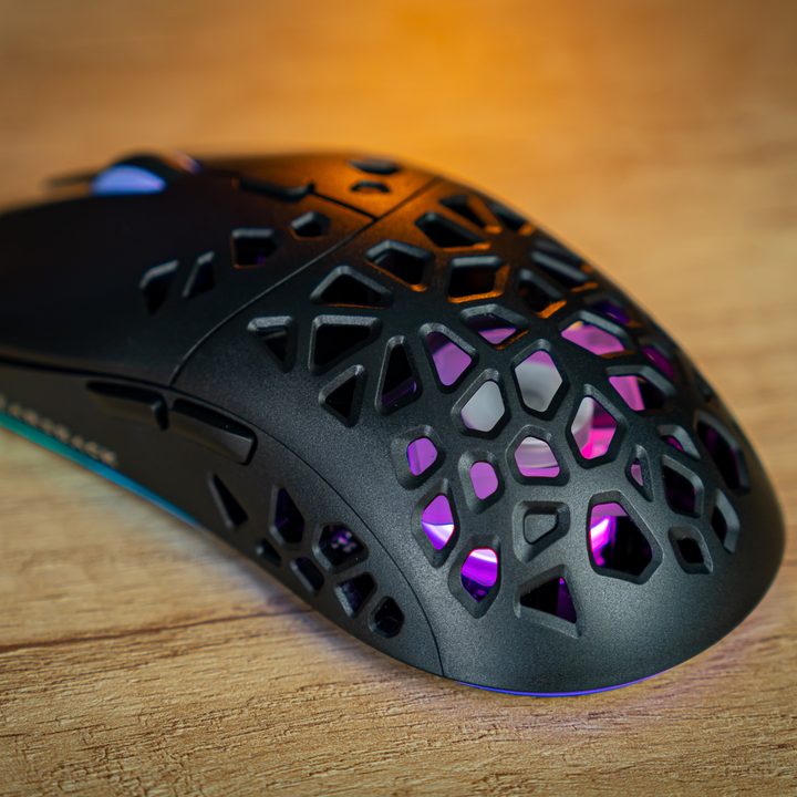 The Marsback Zephyr Pro's fan showing through the body.