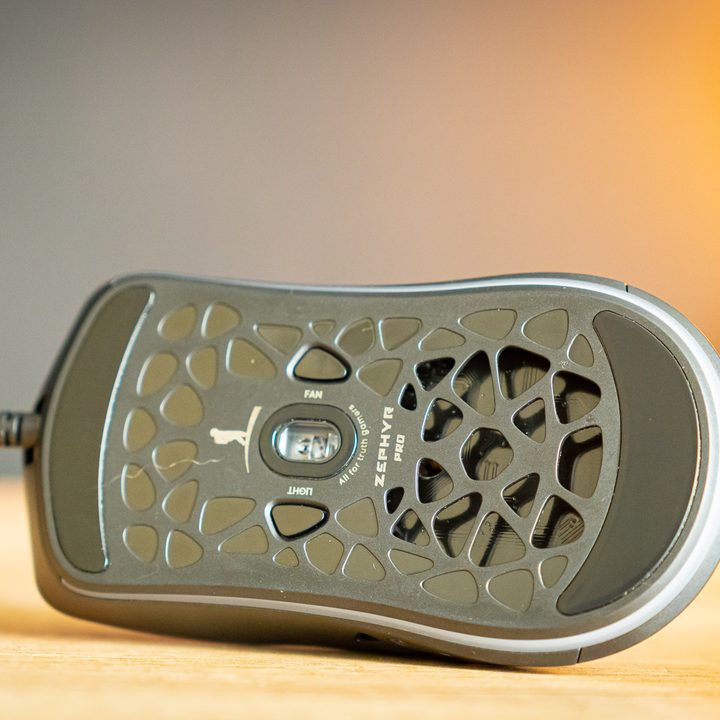 The Marsback Zephyr Pro's sensor.