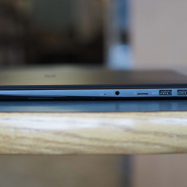 Two USB-A 3.2 ports, a 3.5mm audio jack, and a microSD card reader along the right-hand side of the MSI Summit e16 Flip.
