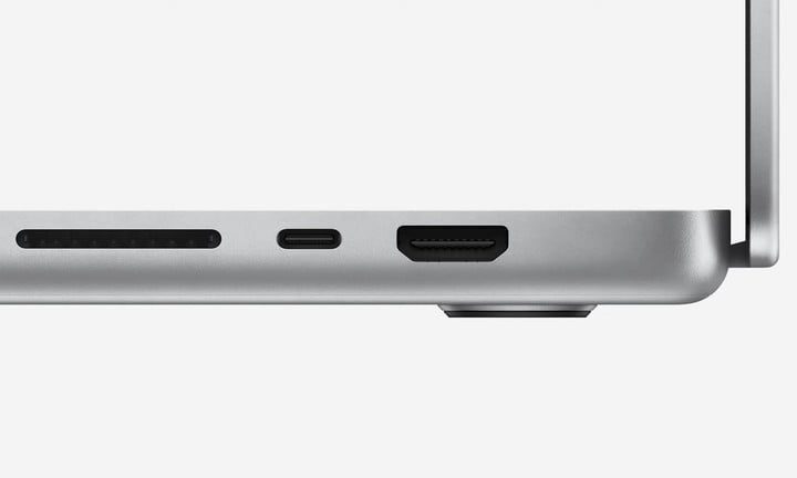 Connectivity on the new 2021 Macbook Pro. SD reader, USB-C port, HDMI port.