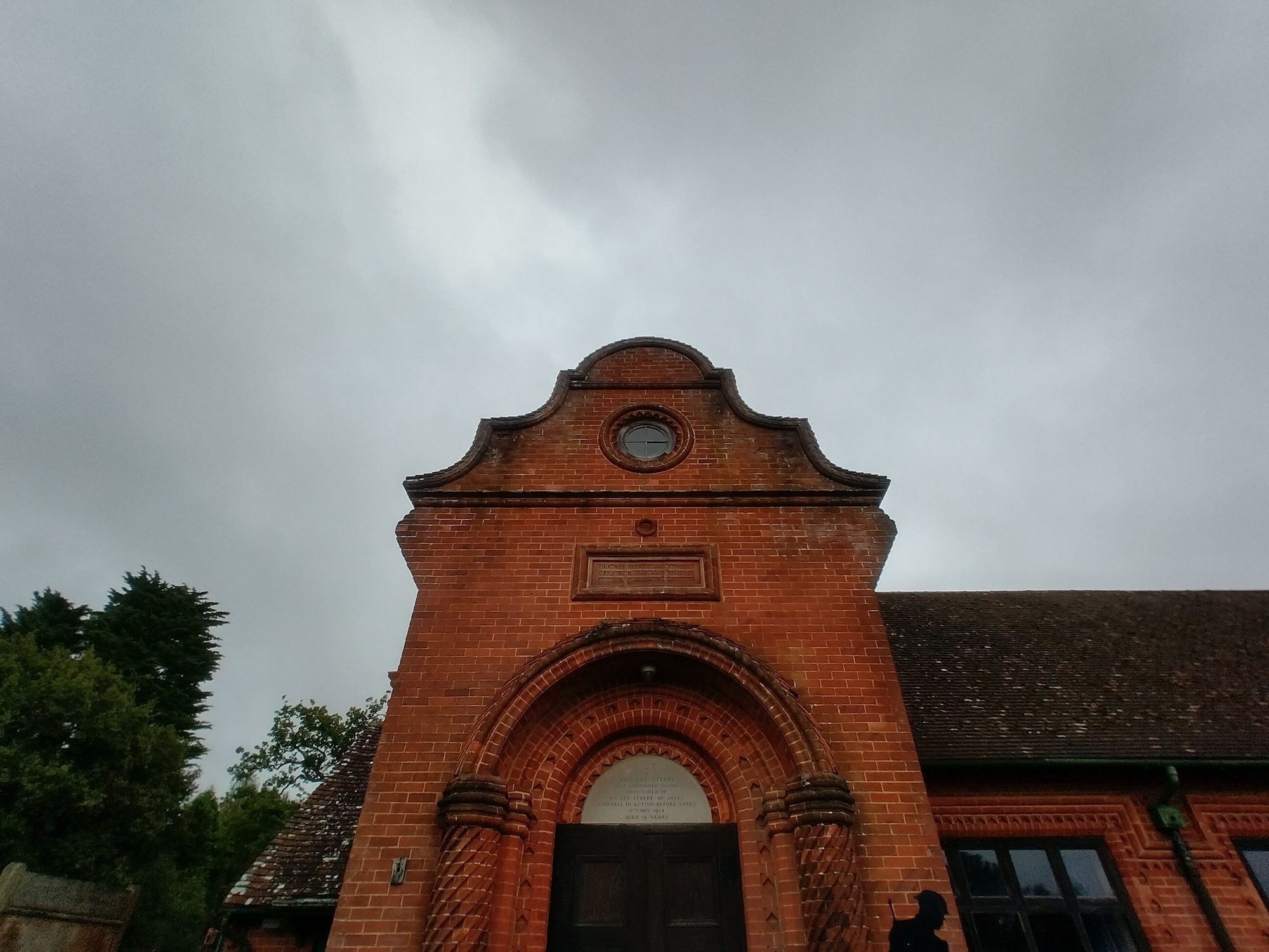 Wide-angle photo of a building taken with the Nokia G50.