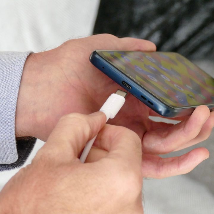 Charging the Nokia G50.