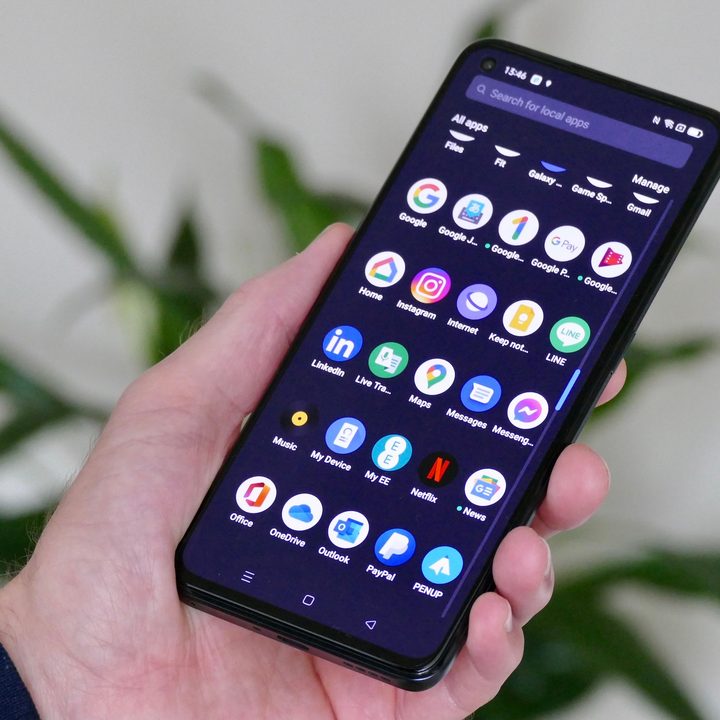 Apps on the Realme GT Neo2.