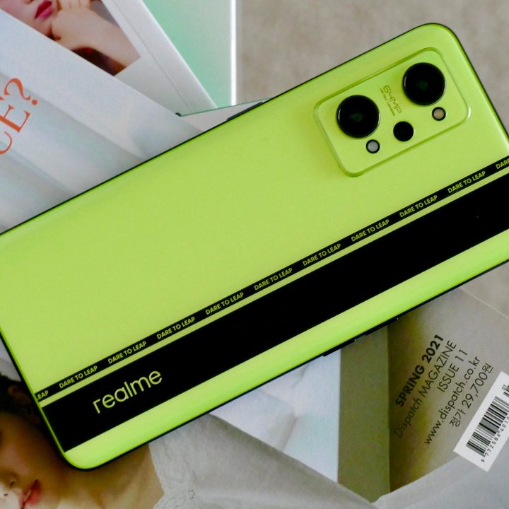 The Realme GT Neo2.