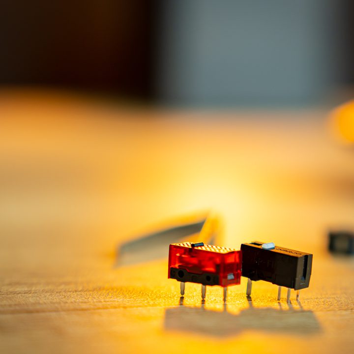 The switches included with the Asus ROG Gladius III.