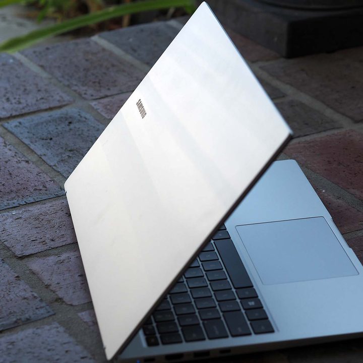 Angled view of the backside and lid on the Samsung Galaxy Book for business.