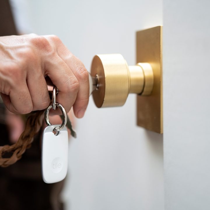 Tile Pro white on key.