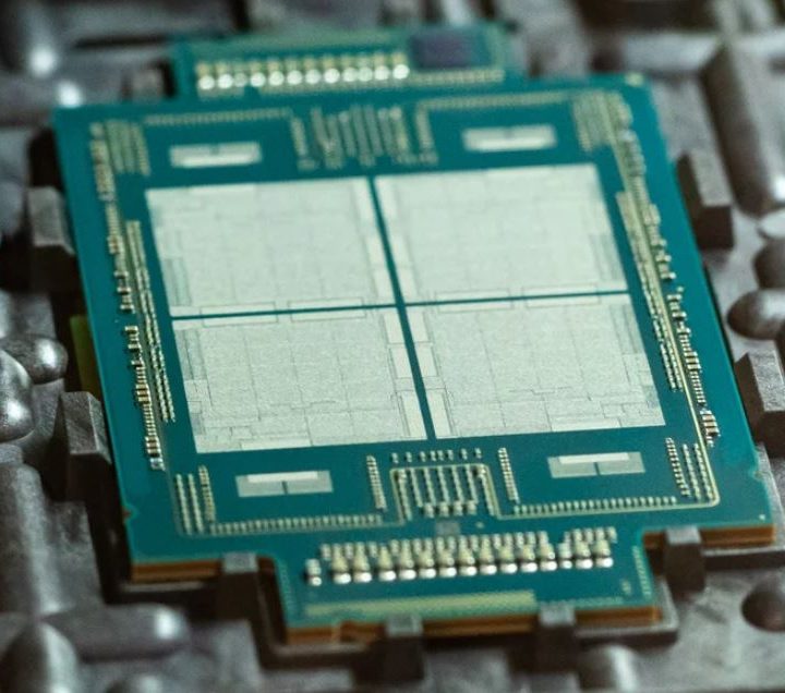 14th-generation Intel processor.