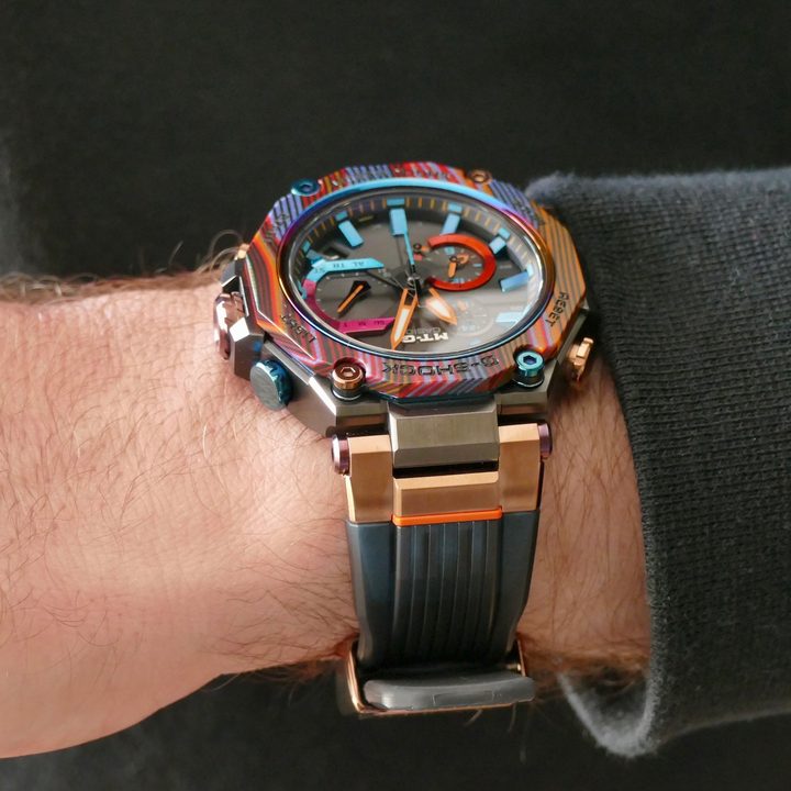 The G Shock MTG B2000XMG from the side on a wrist.