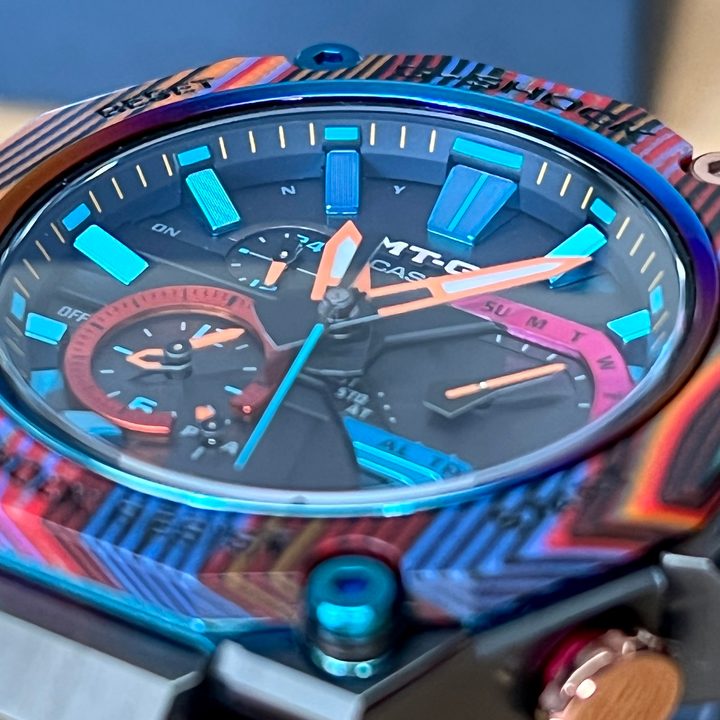 Close up of the G Shock MTG B2000XMG's dial.