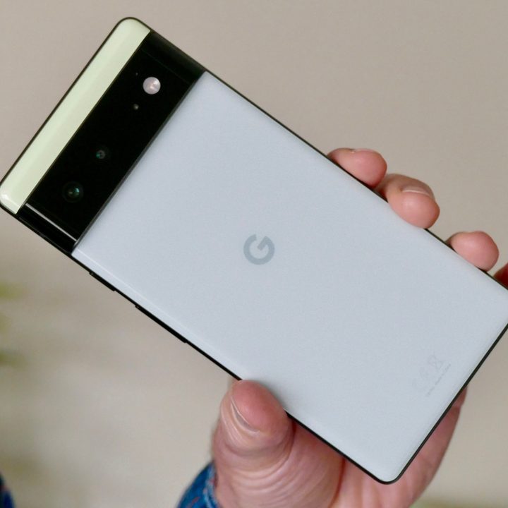 Google Pixel 6 in Seafoam color.