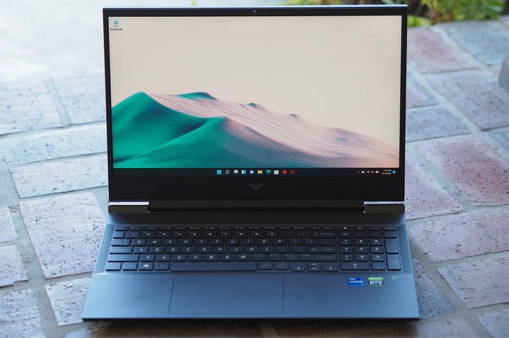 Straightforward image of the HP Victus 16.