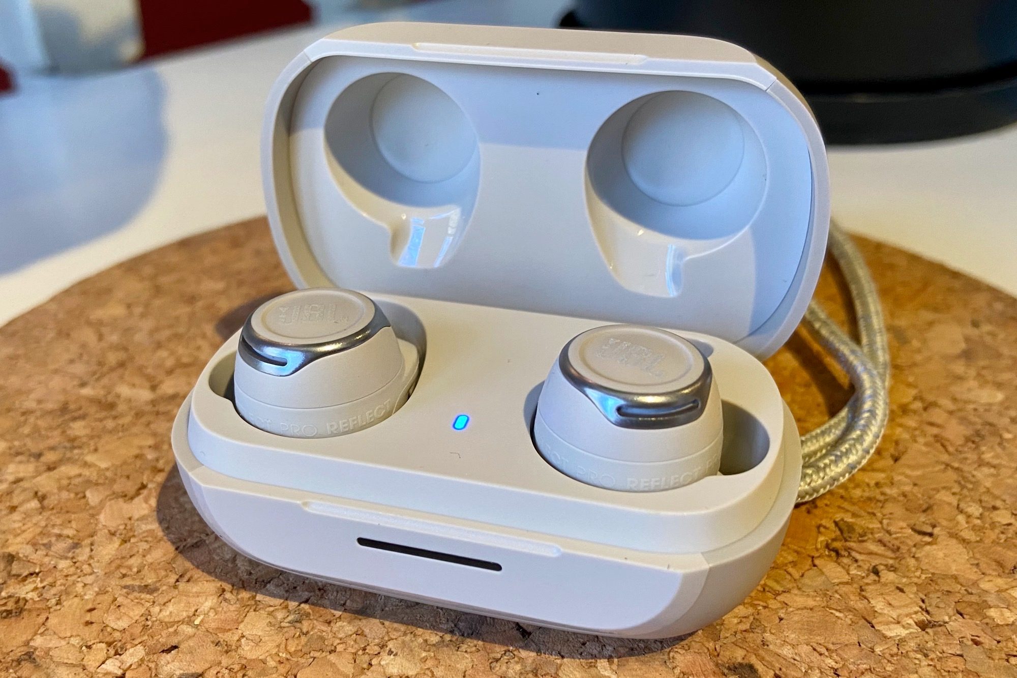 JBL Reflect Flow Pro.