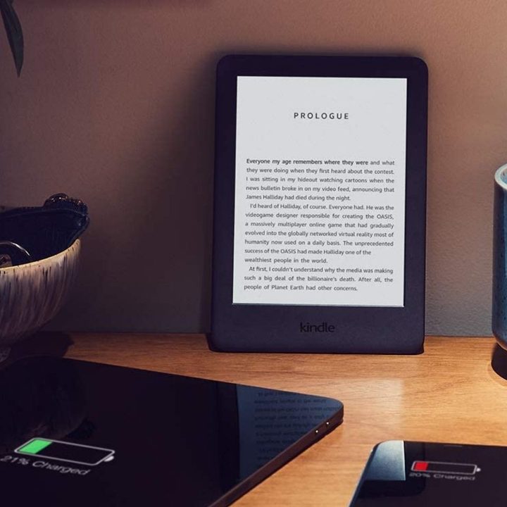 Kindle 2019 with front light on a desk.