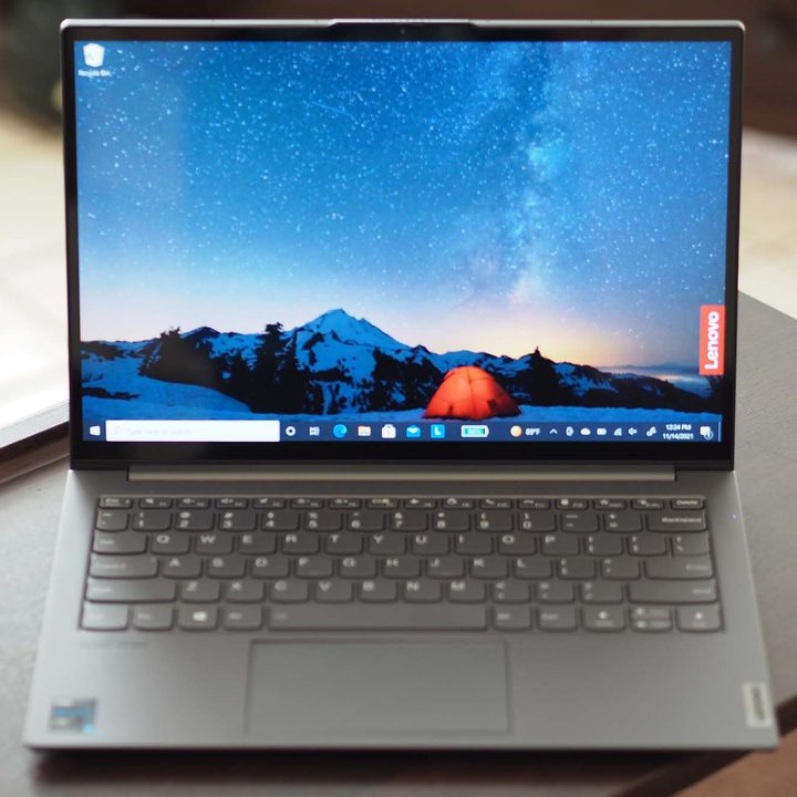 The ThinkBook Plus Gen 2 enjoys an excellent IPS display.