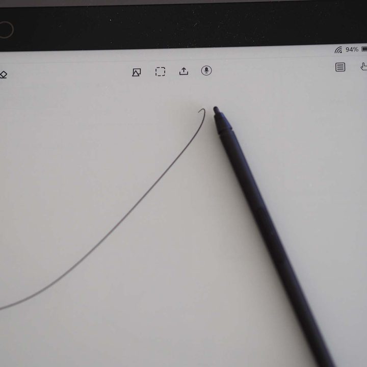 Drawing a line on the Lenovo ThinkBook Plus Gen 2 with the pen.