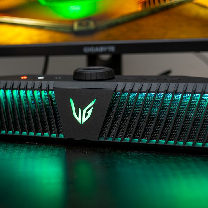 LG GP9 Speaker on a desk.
