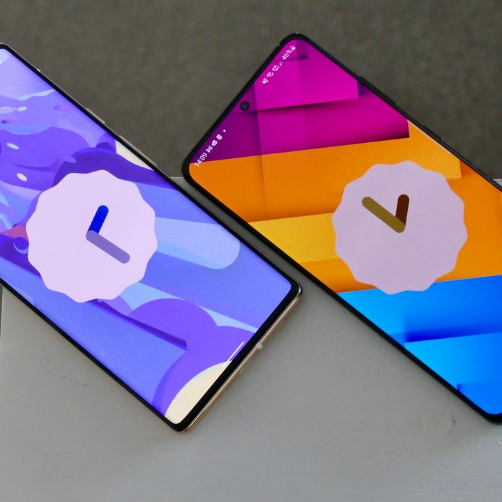 One UI 4 and Android 12.