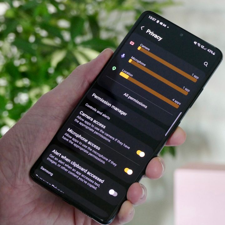 Privacy Dashboard in One UI 4.