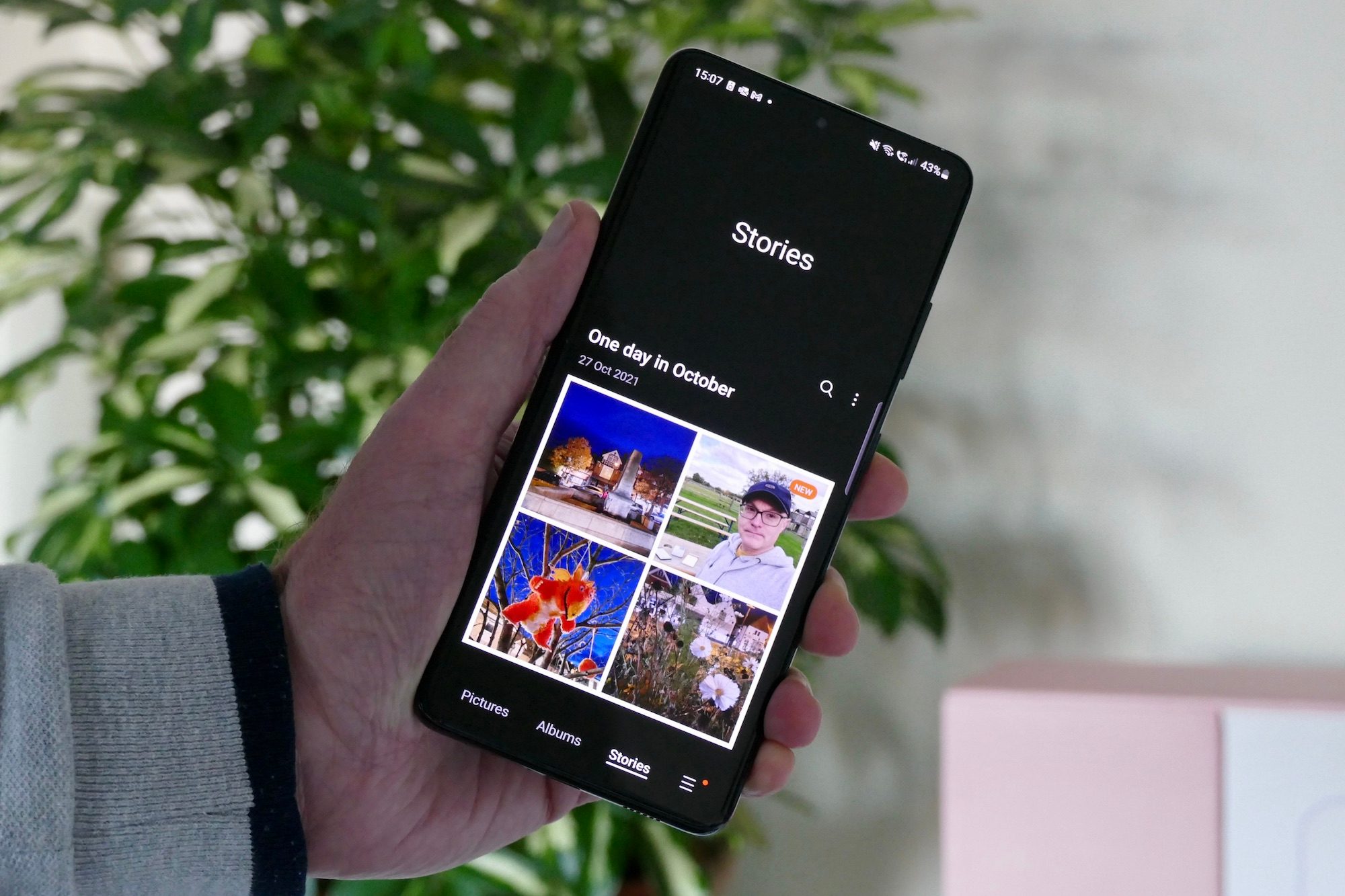 Stories feature in One UI 4.