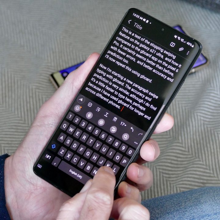 Typing on One UI 4.