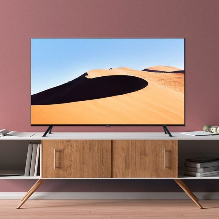A desert scene on a Samsung 60-inch Class TU7000 4K TV.