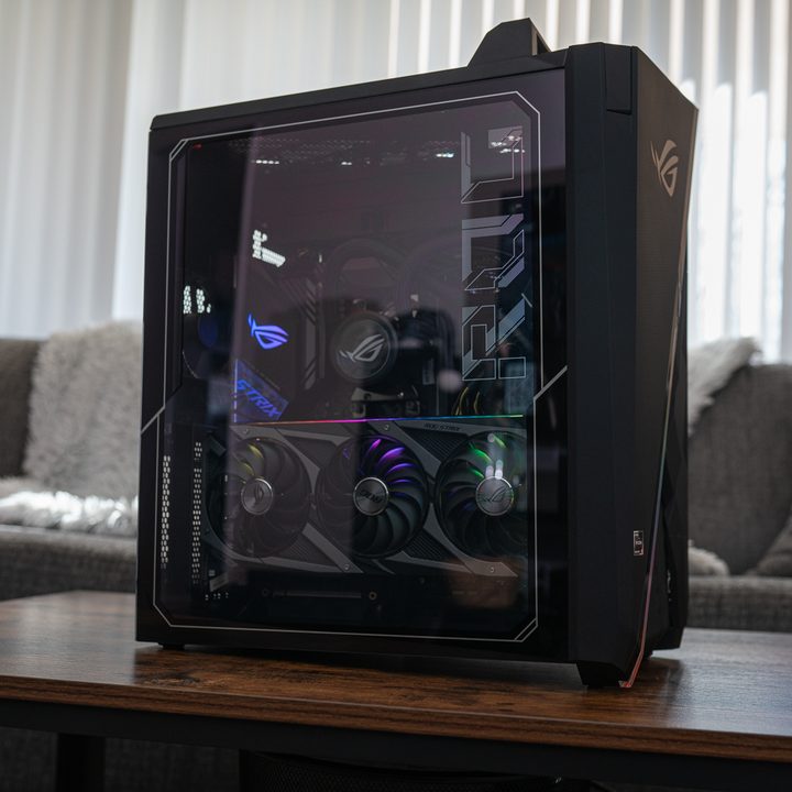 Asus G35DX sitting on a table.