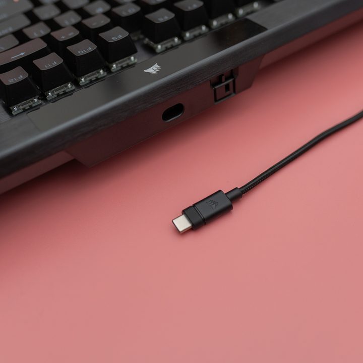 Cable for the K70 RGB Pro.