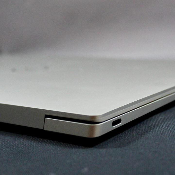 Aside view of the Dell XPS 13 Plus showing a single port.