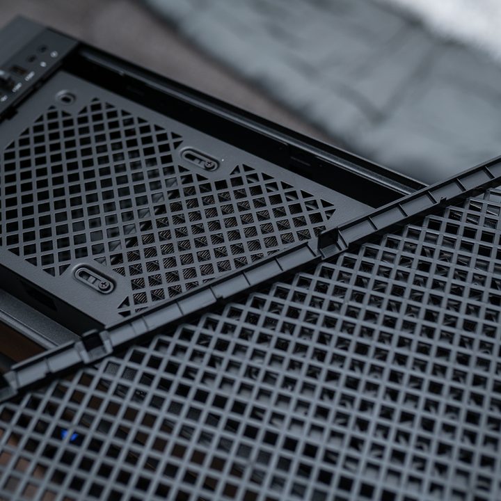 Cooler on top of the HP Omen 45L.