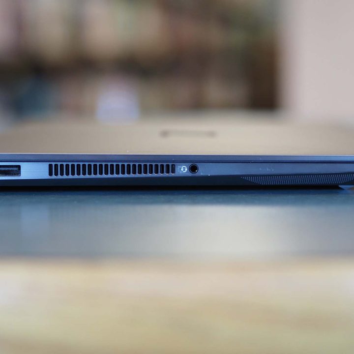 A single USB-A port and a 3.5mm audio jack are on the left-hand side of the HP ZBook Studio G8.