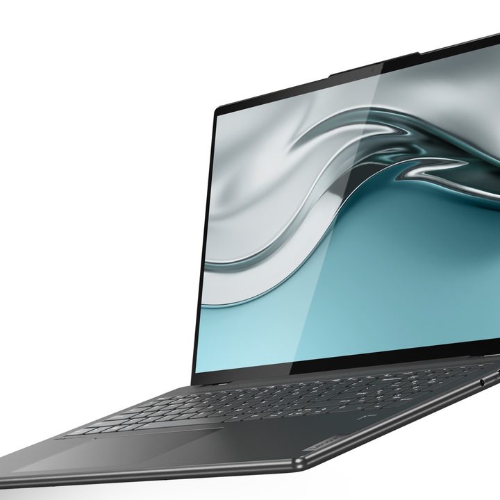 Lenovo Yoga 7i right view.