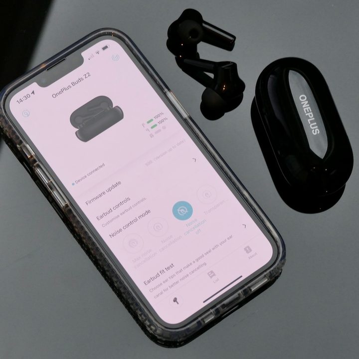 MyMelody app with OnePlus Buds Z2.