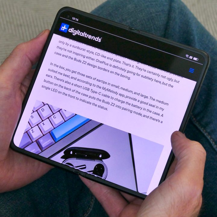 Browser view on the Oppo Find N.