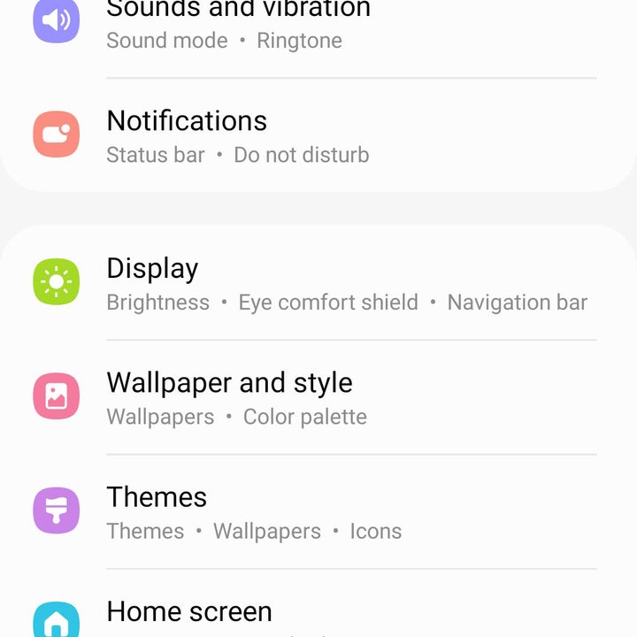 This is the main menu in Galaxy S21 settings.