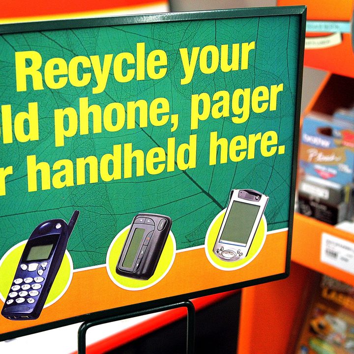 Staples Begins Recyling Electronics To Tackle "E-Waste."
