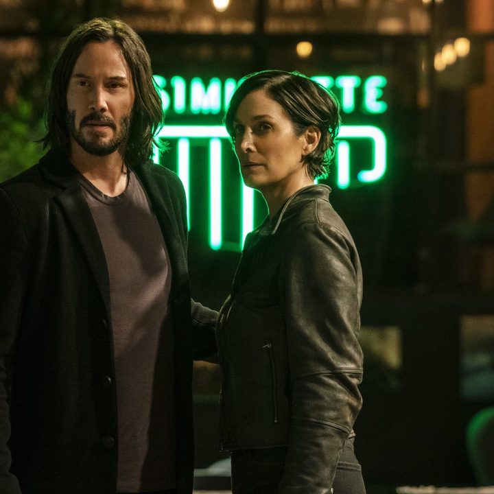 Keanu Reeves and Carrie-Anne Moss in a scene from The Matrix Resurrections.