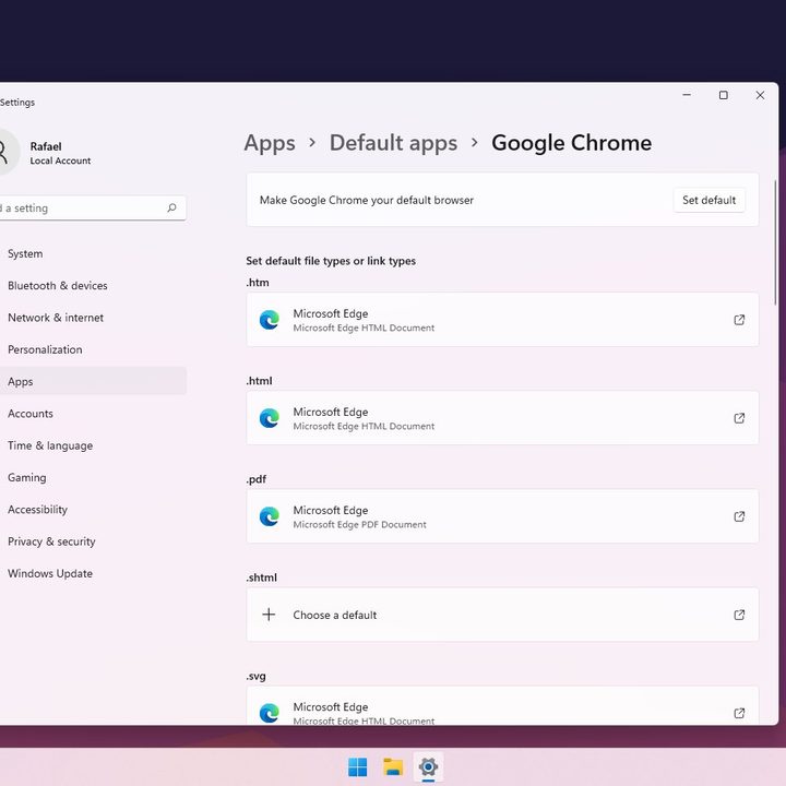 The new Windows 11 feature that lets users set their default browser.