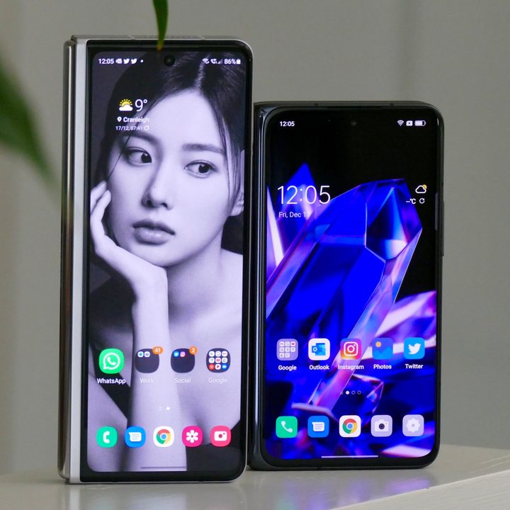 Galaxy Z Fold 3 and Oppo Find N closed Cover Displays.