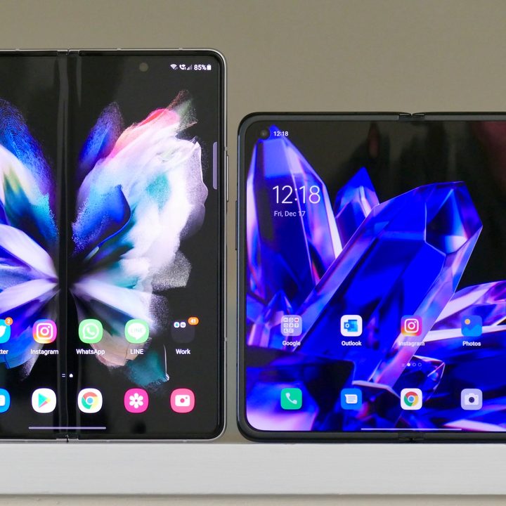 Galaxy Z Fold 3 and Oppo Find N open screens.