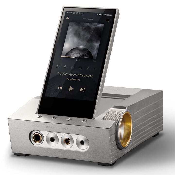 Astell&Kern Arco CA1000 headphone amp and digital audio player.