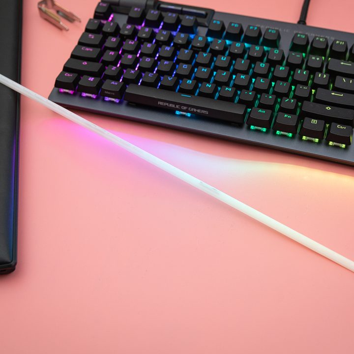 Light diffusor on the ROG Strix Flare II Animate.