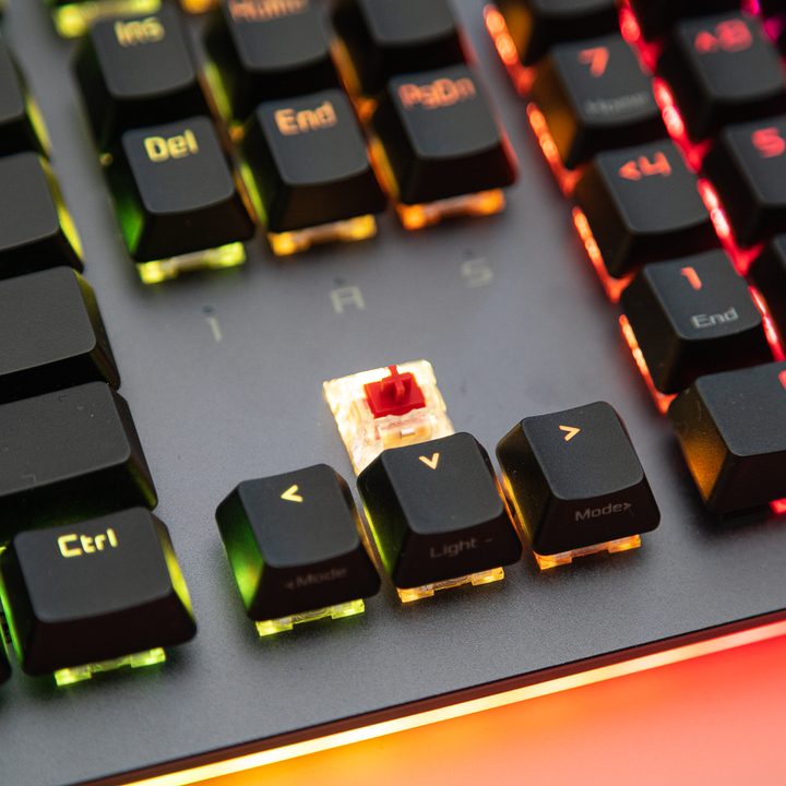 Key switch on the ROG Strix Flare II Animate.