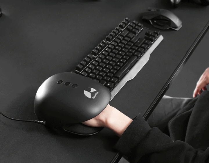 Bauhutte made a hand massager to keep gamers' fingers nimble and agile.