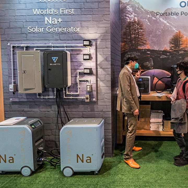 Bluetti the world's first Na solar generator.